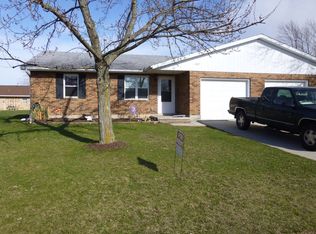 1402 Queensbury Dr, Celina, OH 45822