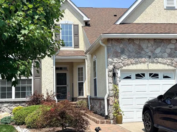 99 McConkey Dr, Washington Crossing, PA 18977