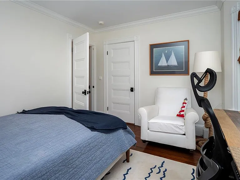 27 Mann Ave — Photo 22