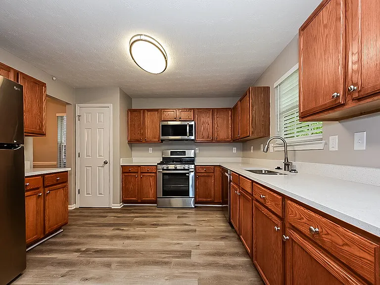 2530 Walter Way — Photo 8