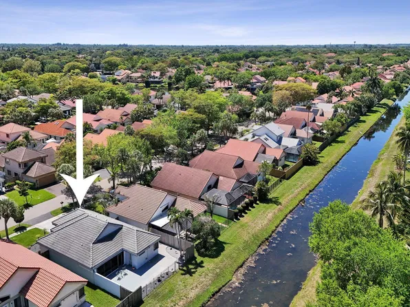 9355 NW 18TH Drive, Plantation, FL 33322