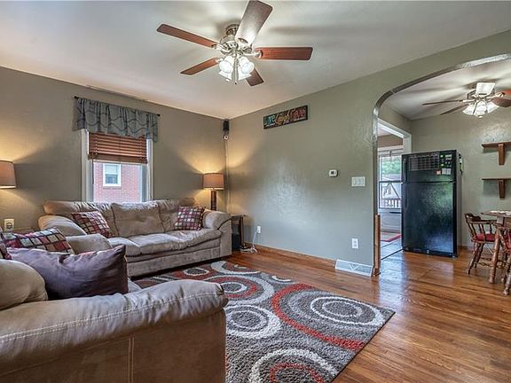 2nd image of 635 Speers Ave