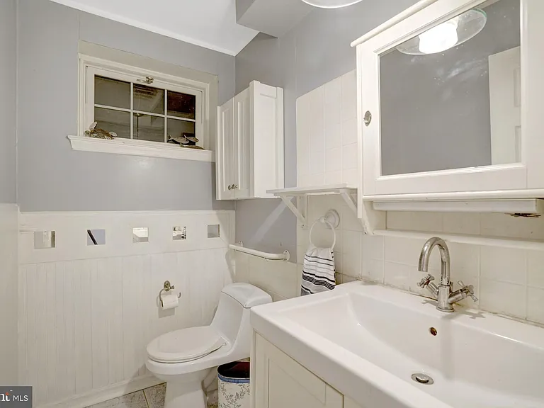8527 Parliament Dr — Photo 3