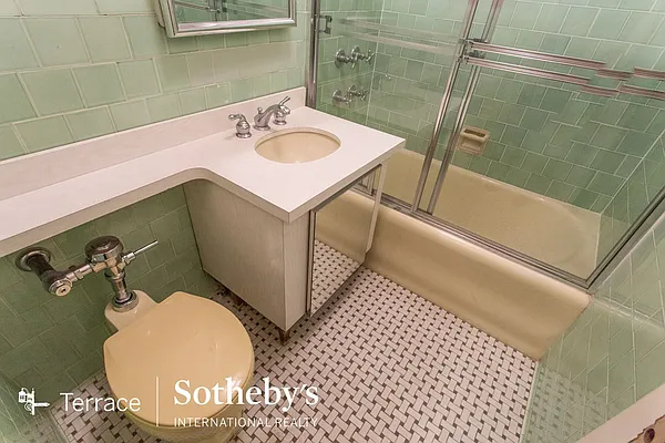 Sold by Terrace Sotheby's International Realty | media 38