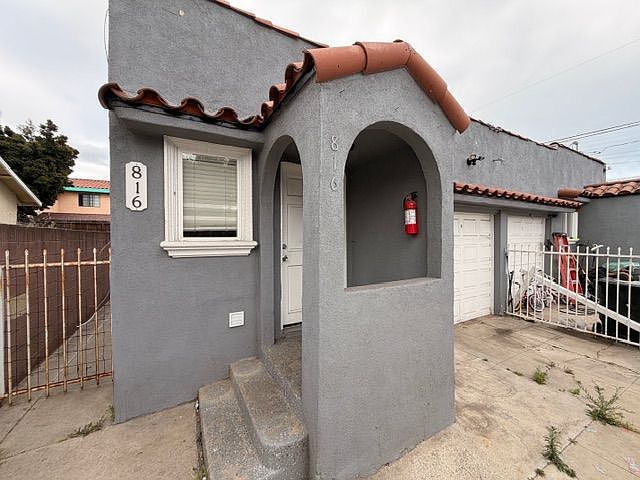 1st image of 817 Gulf Ave