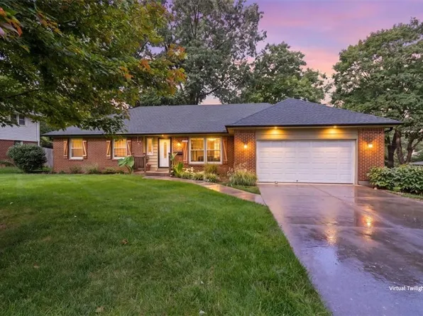 10616 Oak St, Kansas City, MO 64114