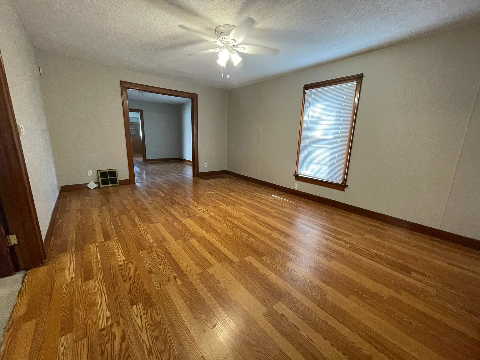 2 bed, 1144 sqft, $700 — Photo 2