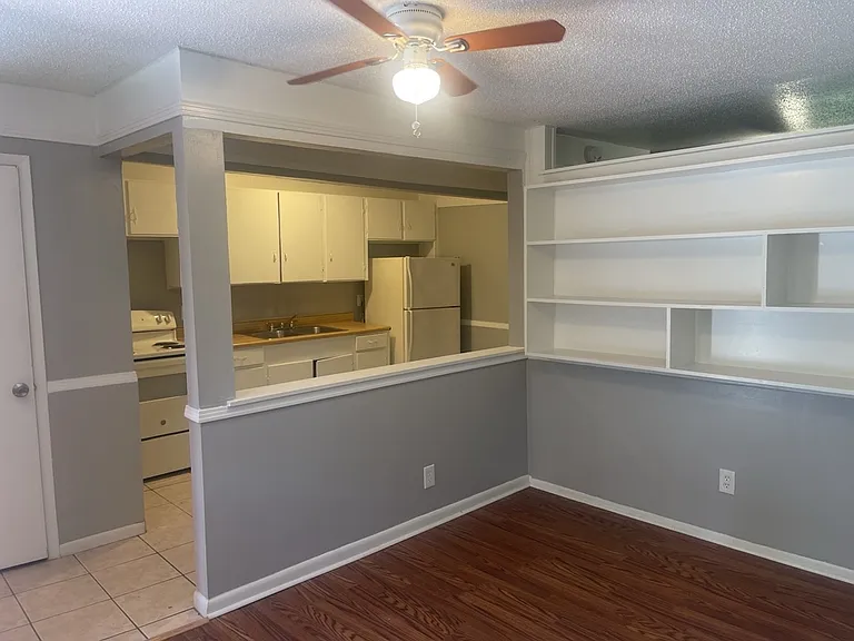 919 Minor St NE — Photo 5