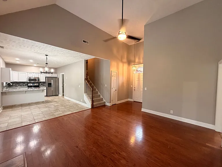 4517 Hammock Dr — Photo 3