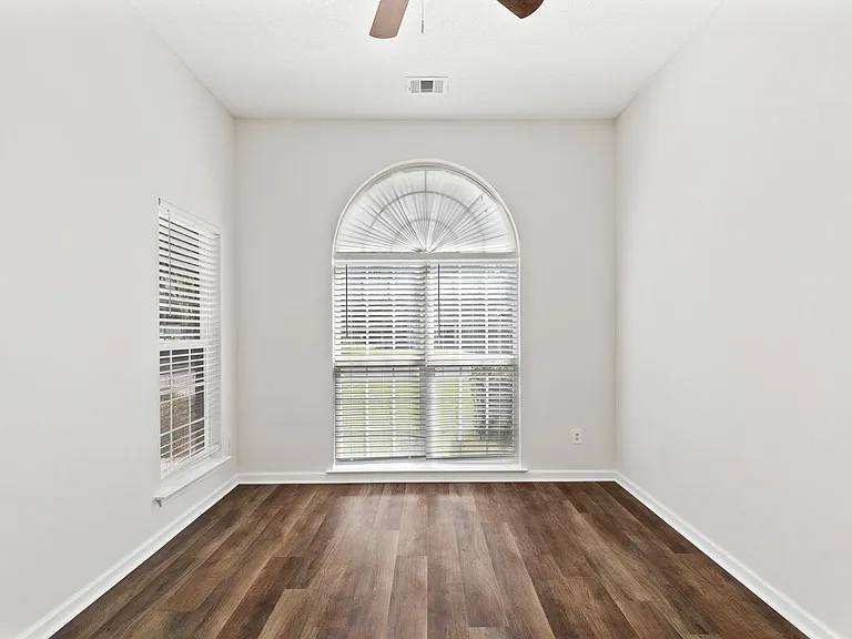 371 Marshview Dr — Photo 28