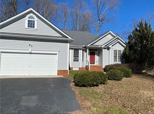 11812 Nevis Dr, Midlothian, VA 23114