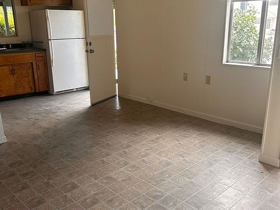 4th image of 12480 Avenue 322