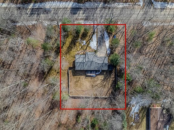 3rd image of 300 Crestview Rd