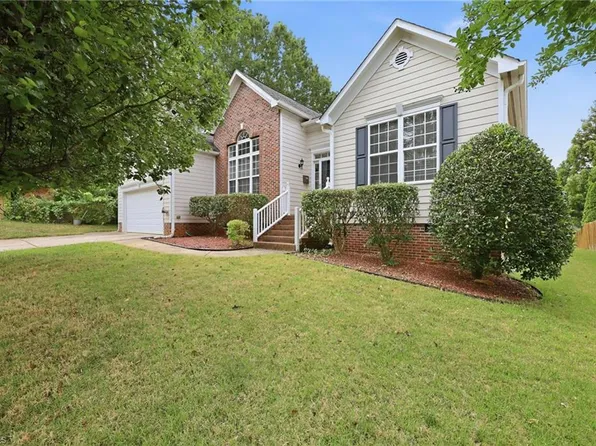 5410 Stone Crossing Dr, Winston Salem, NC 27104
