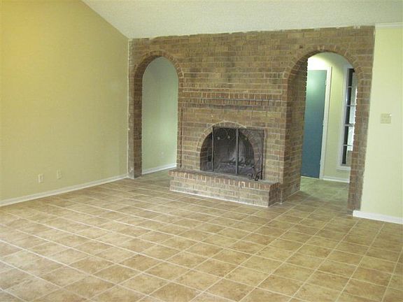 2nd image of 2688 County Road 769b