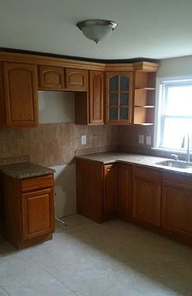 2nd image of 95-97 Harper Ave