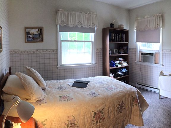 3rd image of 27 Lupine Ln