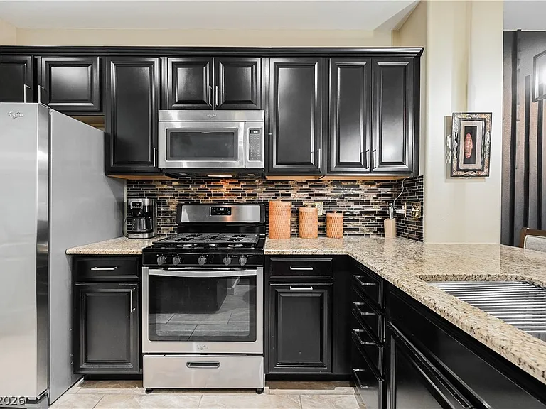 5975 Sunlight Garden Way — Photo 3