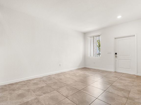 5th image of 20416 NE 2nd Ct