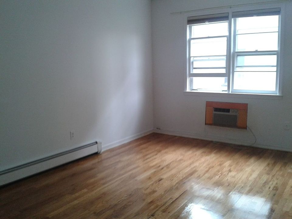 2nd image of 4901 31st Ave #1
