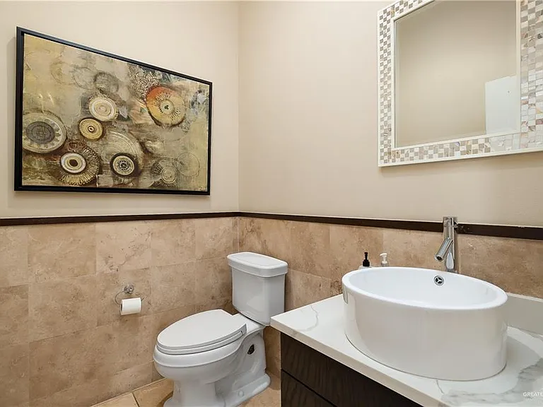 2210 S 49th Ln — Photo 5