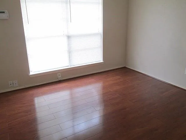 811 Whispering Pine Dr — Photo 7