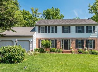 1695 Southlawn Dr, Lancaster, PA