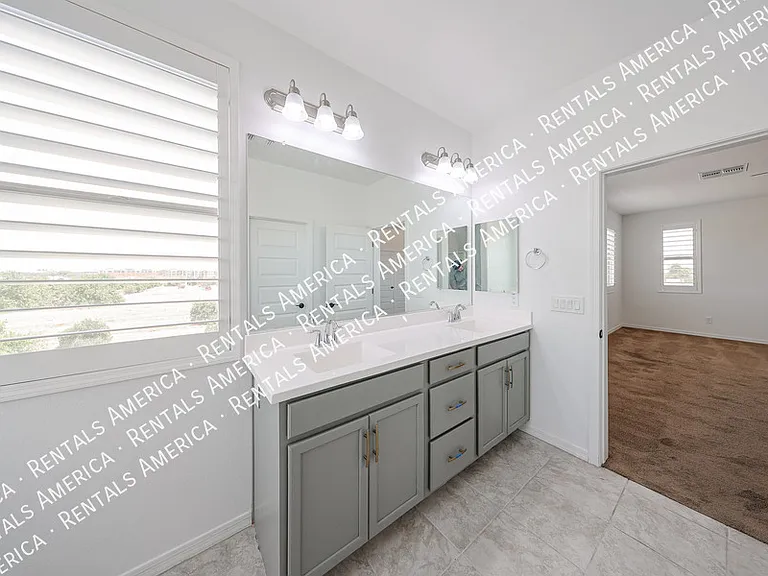 13487 N 174th Ave — Photo 31