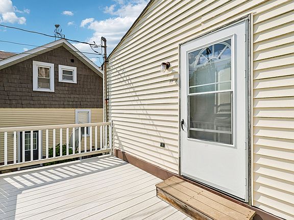 3rd image of 1638 Hancock Ave