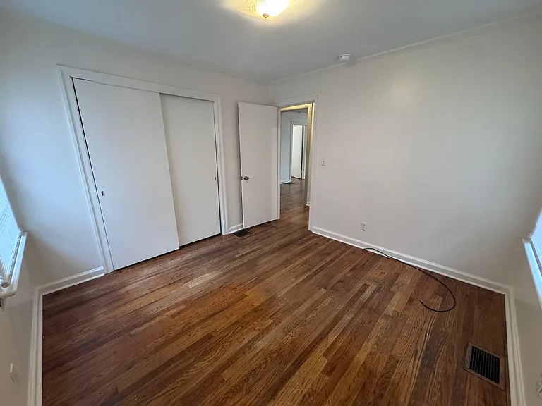 2123 Madison St — Photo 18