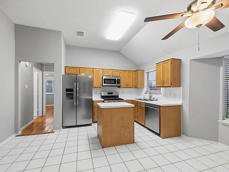 3503 Riverside Dr — Photo 12