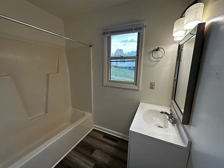 1495 Sandy Cir — Photo 7