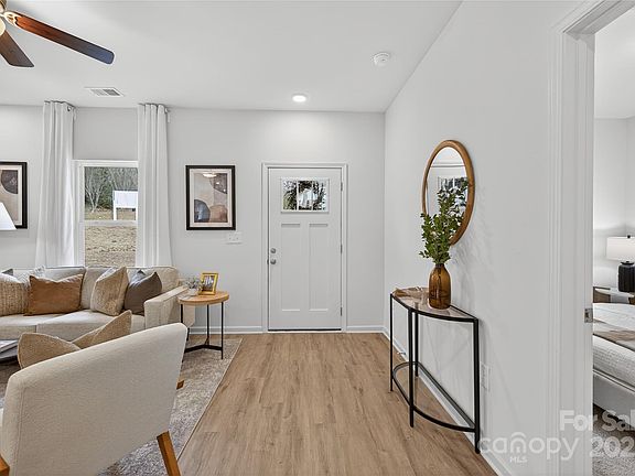 2nd image of 1822 Wilson W Lee Blvd