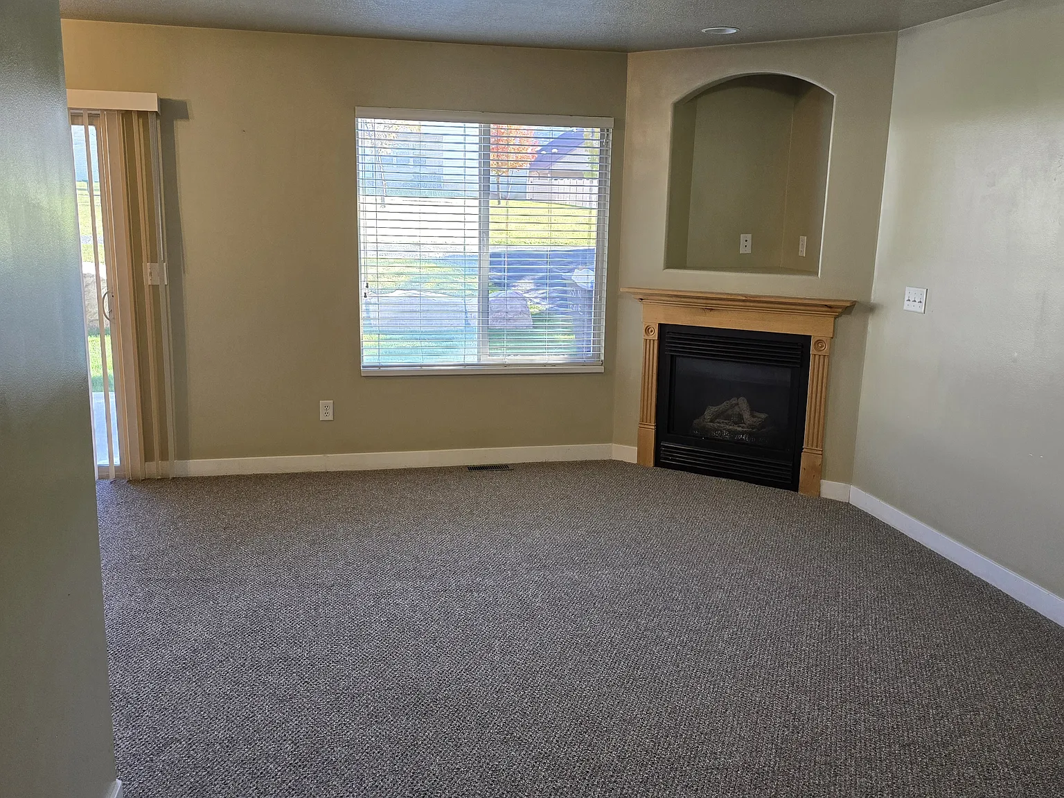 3 Bedroom North Ogden Townhouse! — Photo 3