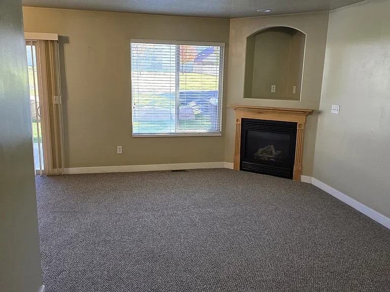 1650 N 450 E — Photo 3
