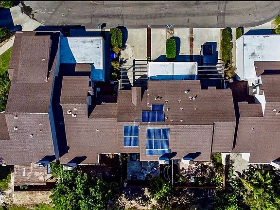 3rd image of 3069 Plaza Lorenzo