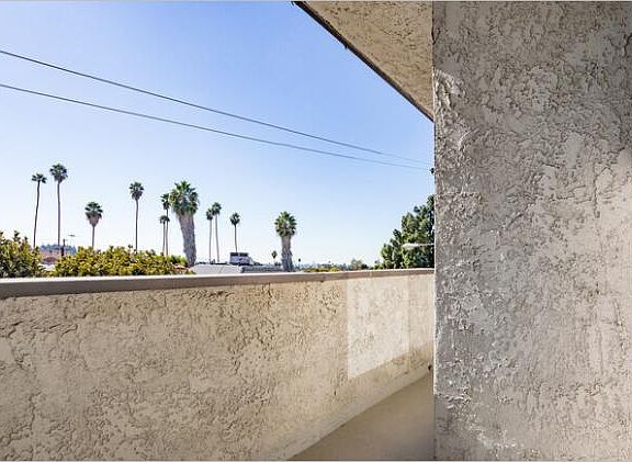BALCONY WITH A VIEW- 1BD/ 1 BA