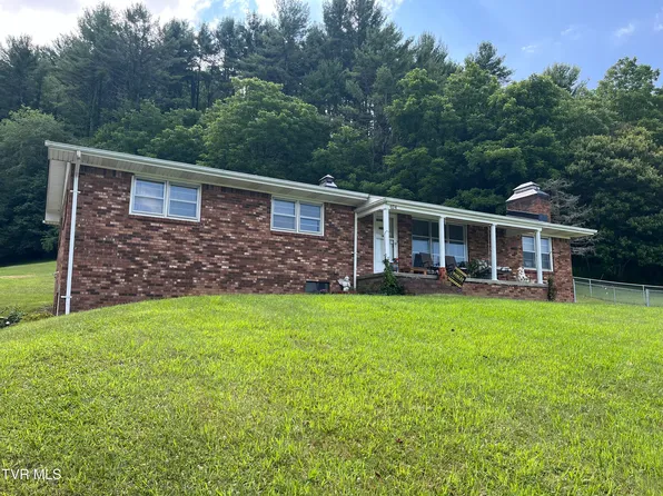 404 N Shady St, Mountain City, TN 37683