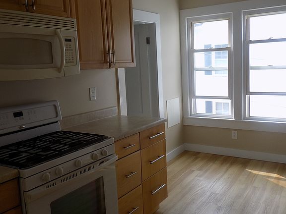 4th image of 11 Spring St Floor 2
