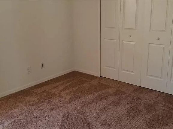5th image of 7407 Oxford Garden Cir