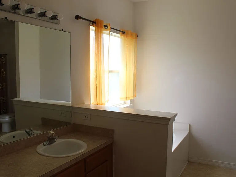 4205 Auburndale Dr — Photo 12