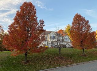 25 Heron Ln, Hopedale, MA 01747