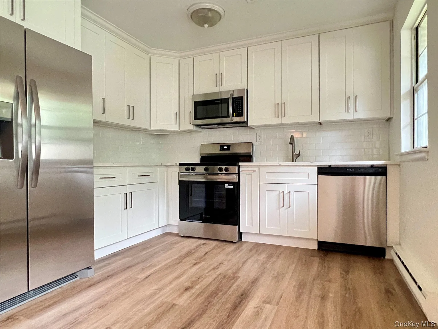 2 bed, 2.0 bath, 1200 sqft, $2,700 — Photo 3
