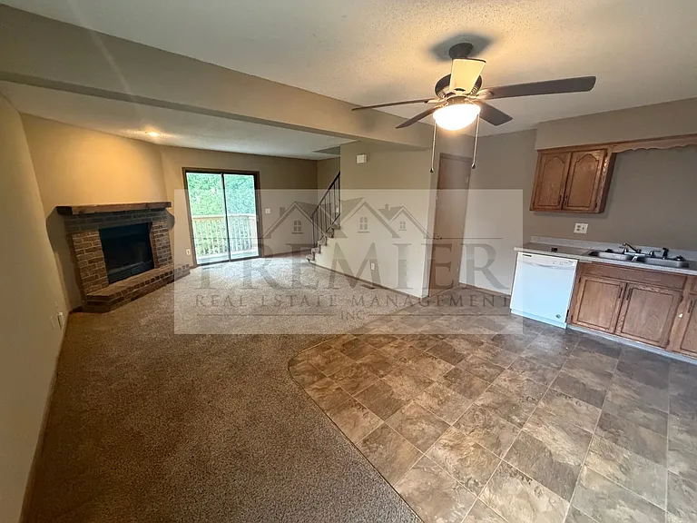 3 bd/1.5 ba townhome - 3556 NE Independence Ave, Lee's Summit, MO 64064 // Rent $1425 (end unit) — Photo 5