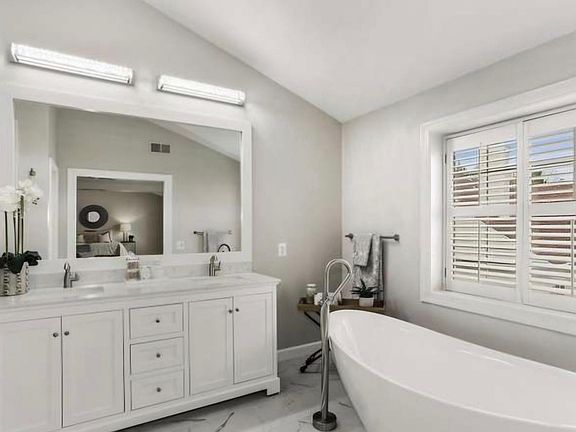 4th image of 3802 Parkland Dr