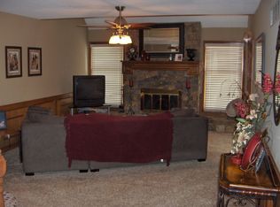 9419 Timber Meadows Dr, Lees Summit, MO 64064