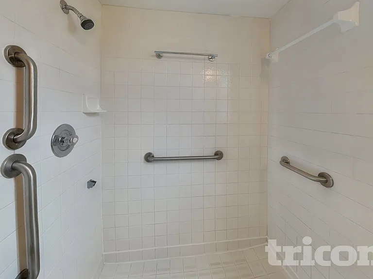 6835 67th Street Cir E — Photo 10