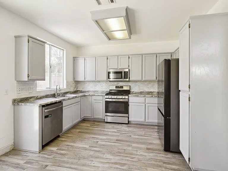 6948 Trailride Way — Photo 11