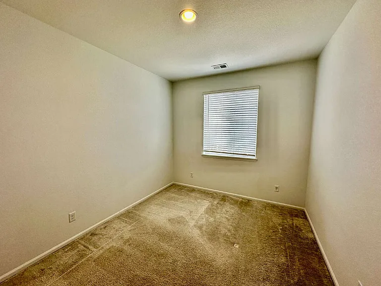 3983 Castle Vista Dr — Photo 25
