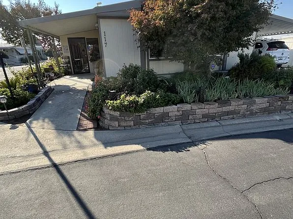 1701 Dinuba Ave Space 117, Selma, CA 93662